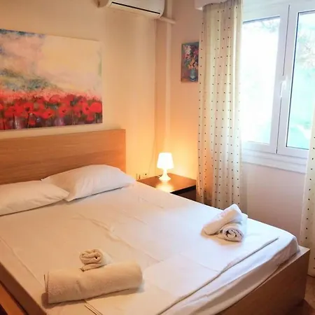 Apartament Elegant In Acropolis With Roof Garden